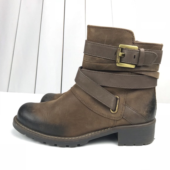 clarks women's emslie moxie ankle bootie